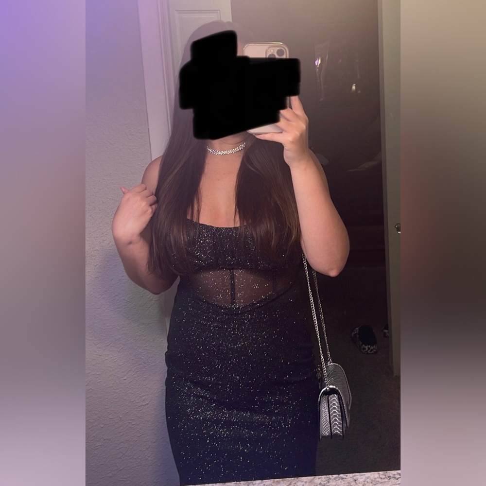 Long black glittery dress from Windsor